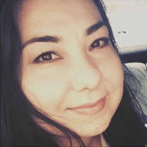 Meet your Posher, Alma